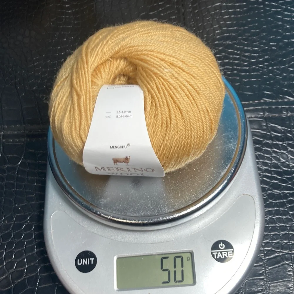 10 NWT (490g+ total) 100% Merino Wool‎ Yarn by Mengchu in Pale Gold